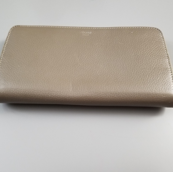 CELINE Beautiful Large Zippy compact wallet Solid color - Picture 10 of 16